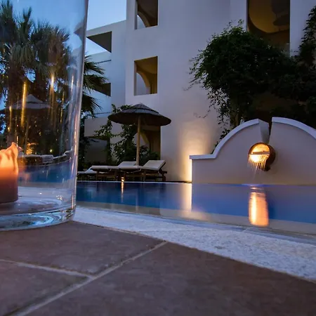 Parasol Luxury & Adults Only Hotel